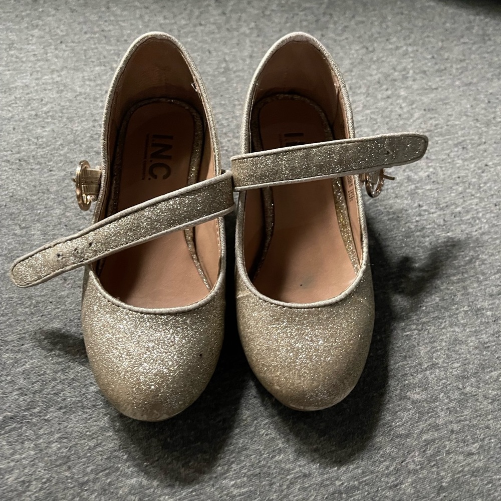 Little girl dress shoes with little heel